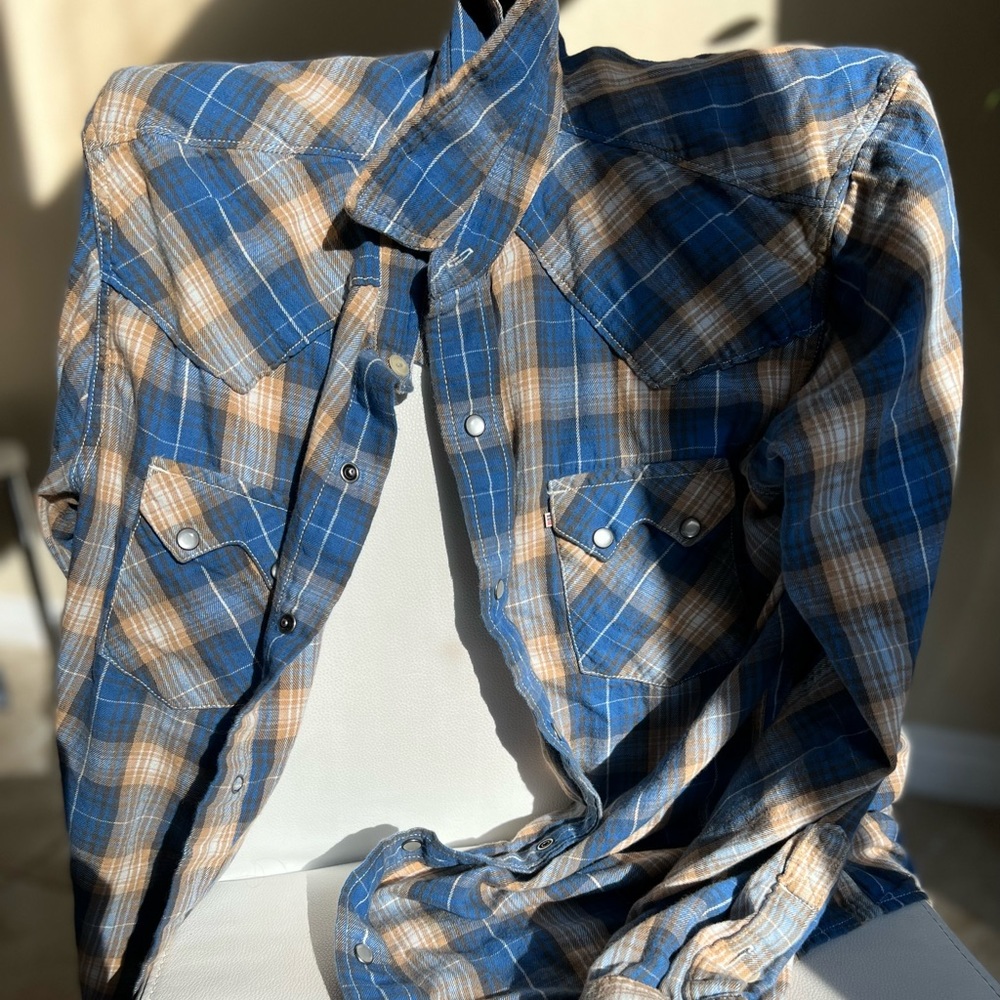 Excellent, soft and gorgeous POLO JEANS COMPANY flannel western shirt.  Size L.